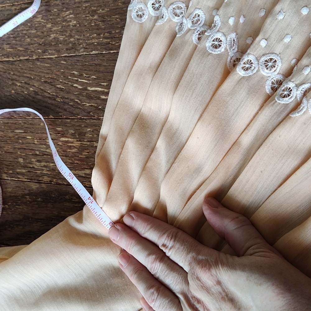 Charming Peach and Mint Vintage Dresses size M  based on measurements - Picture 10 of 14